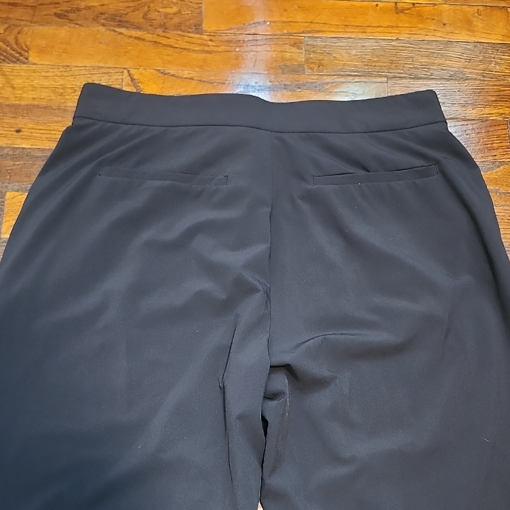 Athleta Black Ankle Cropped Pants Relaxed Fit - Picture 8 of 10